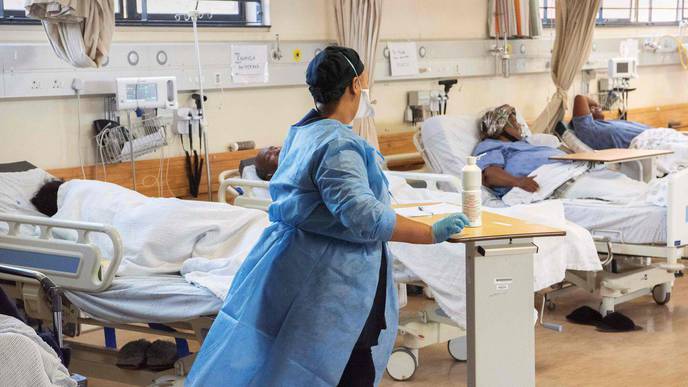 U.K. Scientists Reportedly Worried COVID-19 Vaccines May Not Work on South African Variant